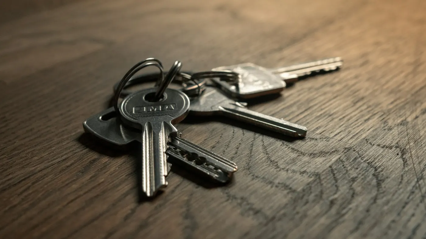 Keys to a property that needs a title deed in Dubai